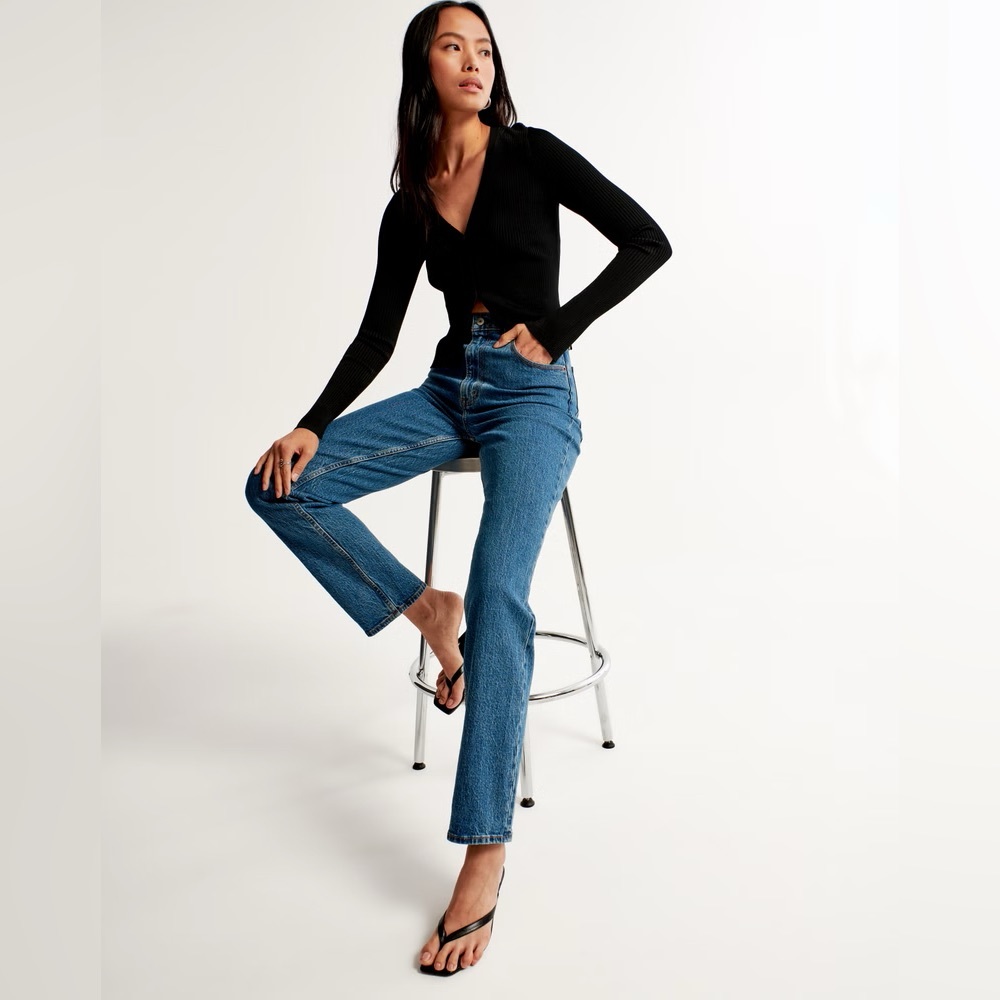 Abercrombie & Fitch The 90s Straight Ultra High Rise Jeans NWT Size 27